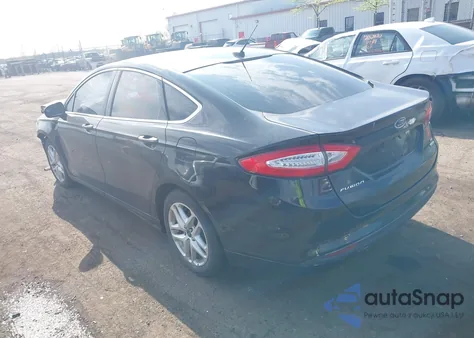 2015 Ford Fusion Se z USA, uszkodzony, nr VIN 1FA6P0HD1F5127354